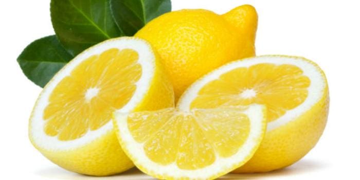 3 اسباب تجعلك تتناول كوب ماء بالليمون يوميا قبل الإفطار.