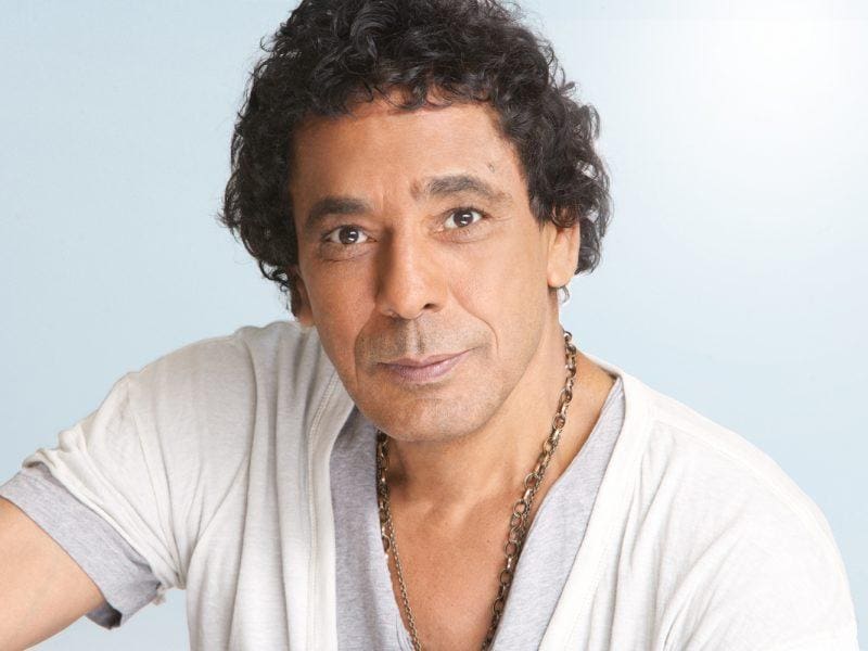 تعرف علي المنتخب الذي سيشجعه الفنان محمد منير