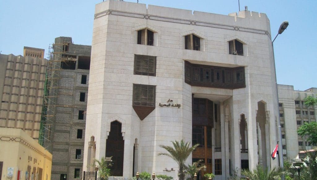حكم صلاة العيد في المنازل دون خطبة