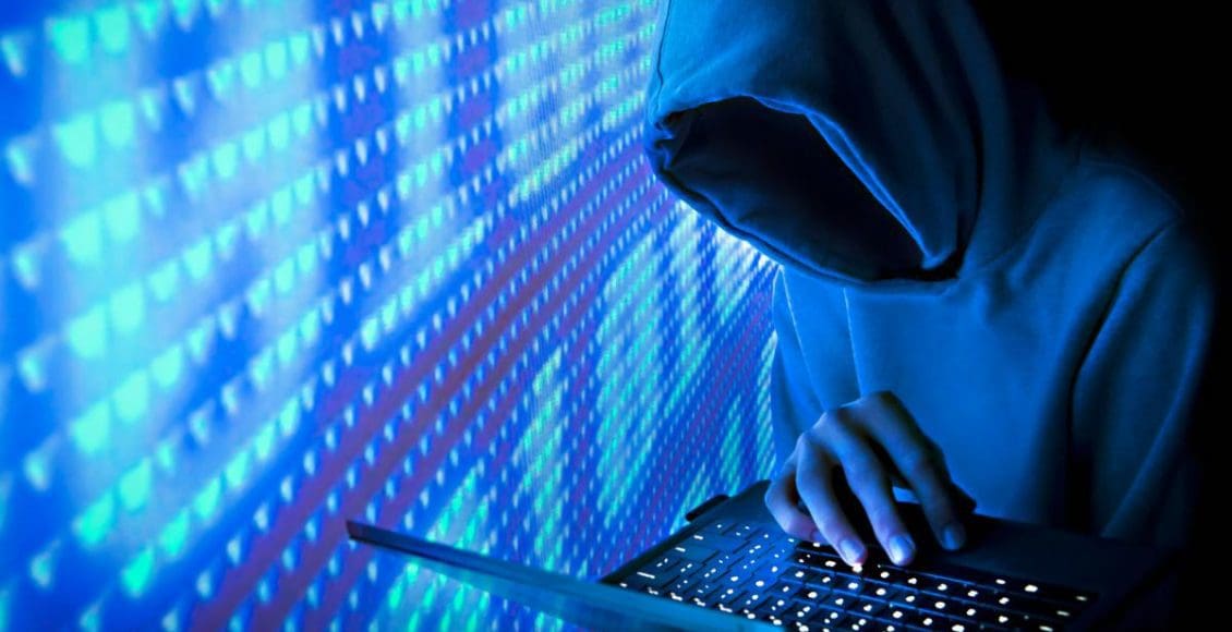 في قانون خاص بالإنترنت الحبس وغرامة تصل إلى 100 ألف جنيه عقوبة بعض الممارسات على الشبكة العنكبوتية