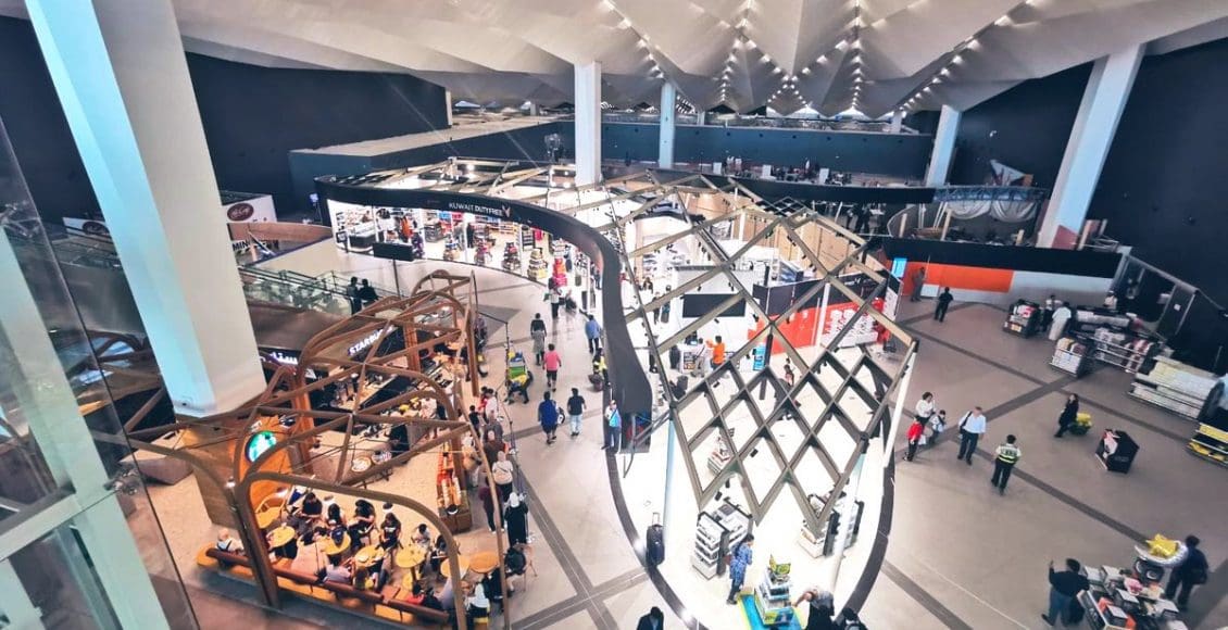 شروط مغادرة مطار الكويت 2021