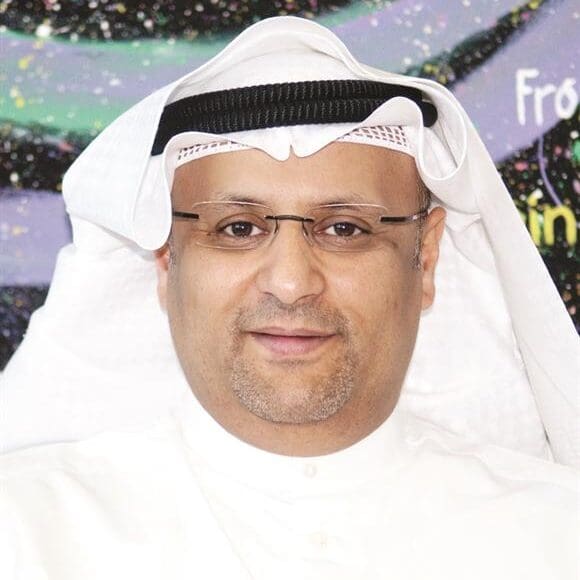عمر العمر وزير التجارة والصناعة والاتصالات الجديد