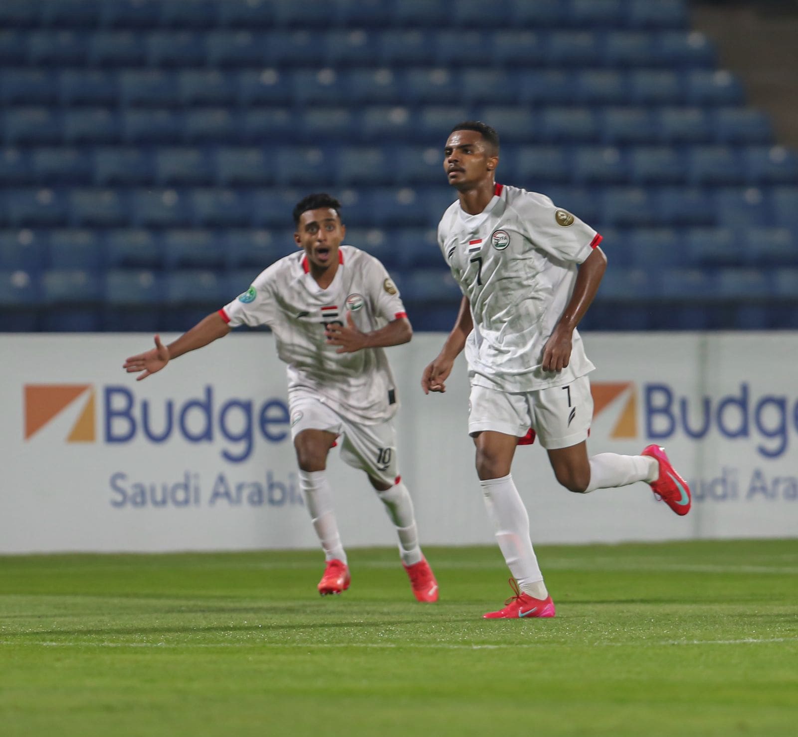 موعد مباراة عمان والعراق في كأس الخليج للشباب والقنوات الناقلة